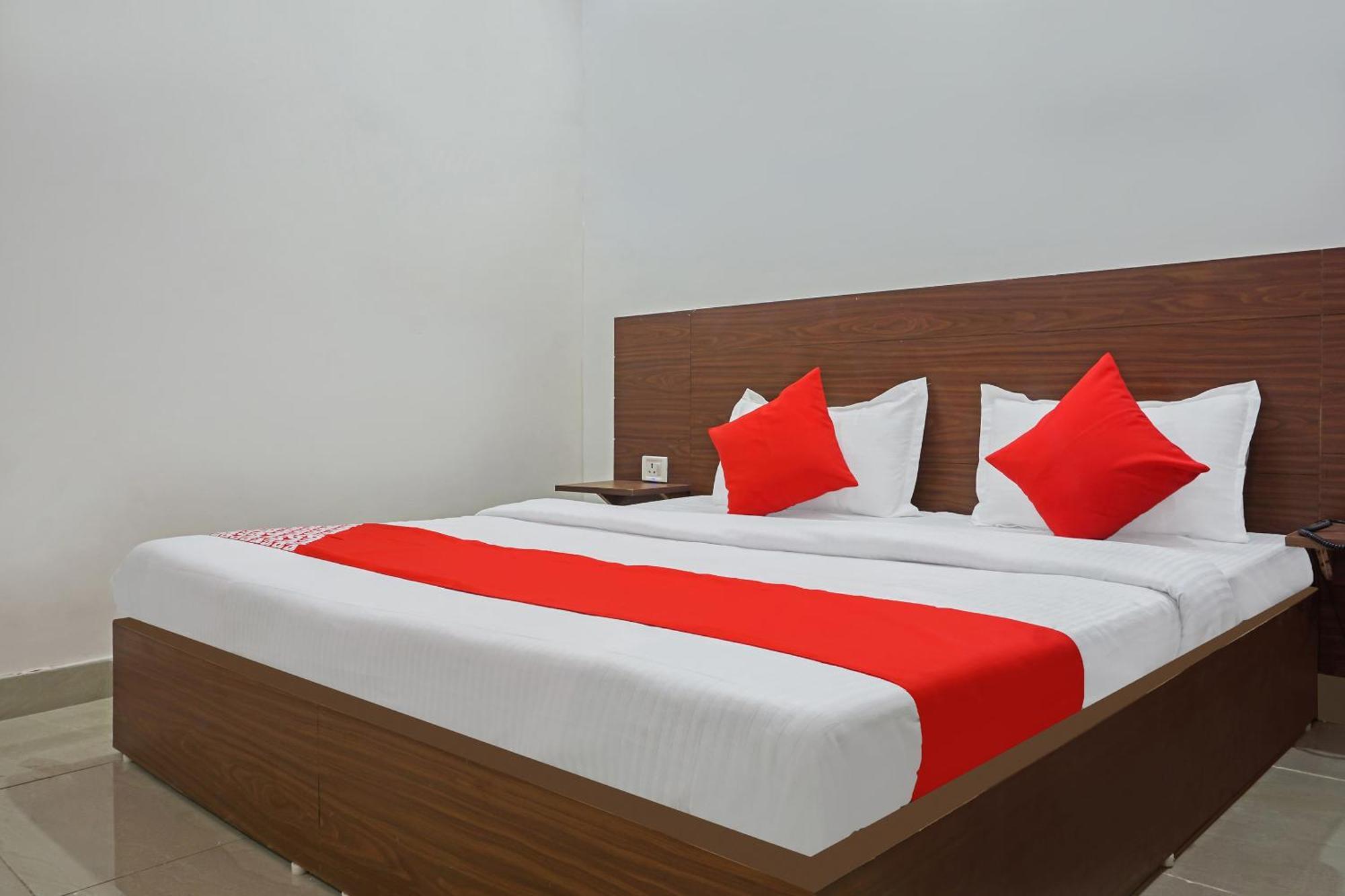 OYO 37169 Hotel Quadis Noida Exterior foto